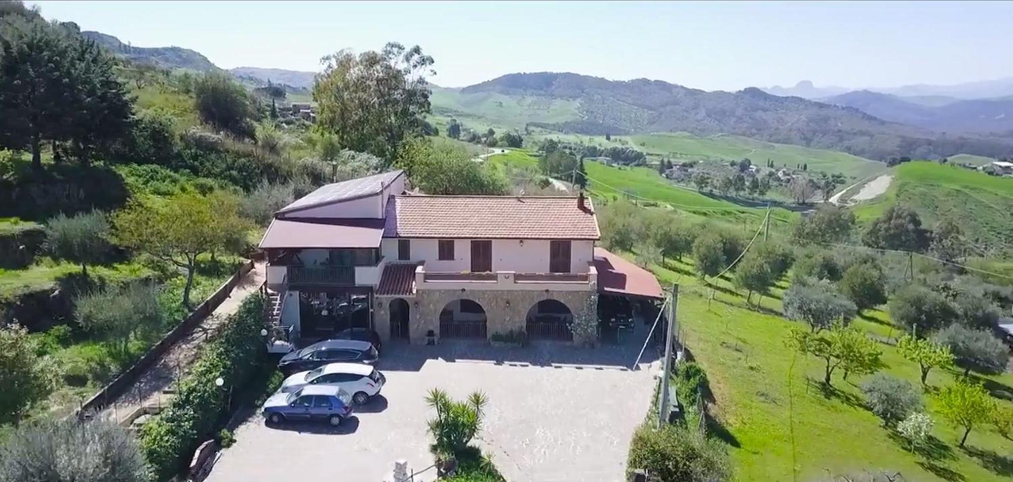 B&B Profumi Di Sicilia San Cataldo  Exterior photo